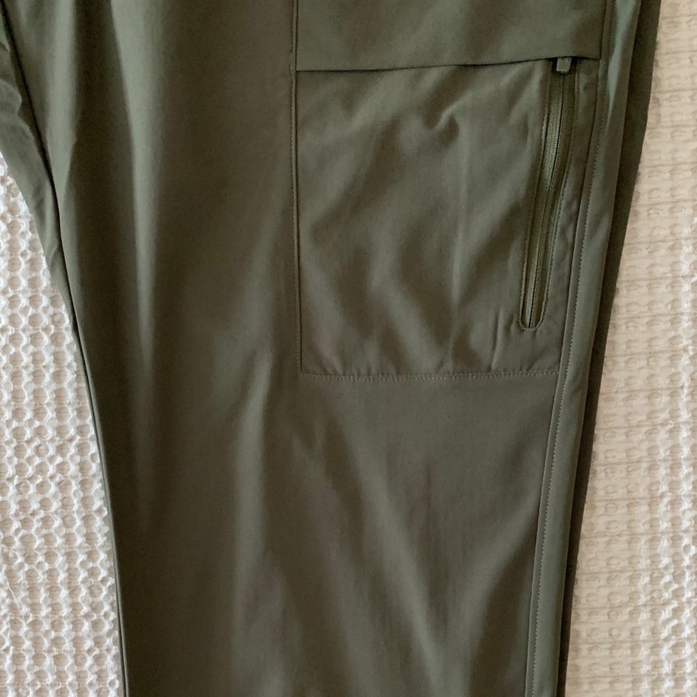 Under Armour Men's Olive Green Cargo Pants